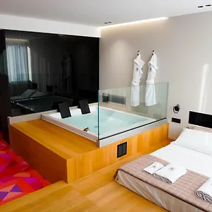 Zoe Luxury Couette-café